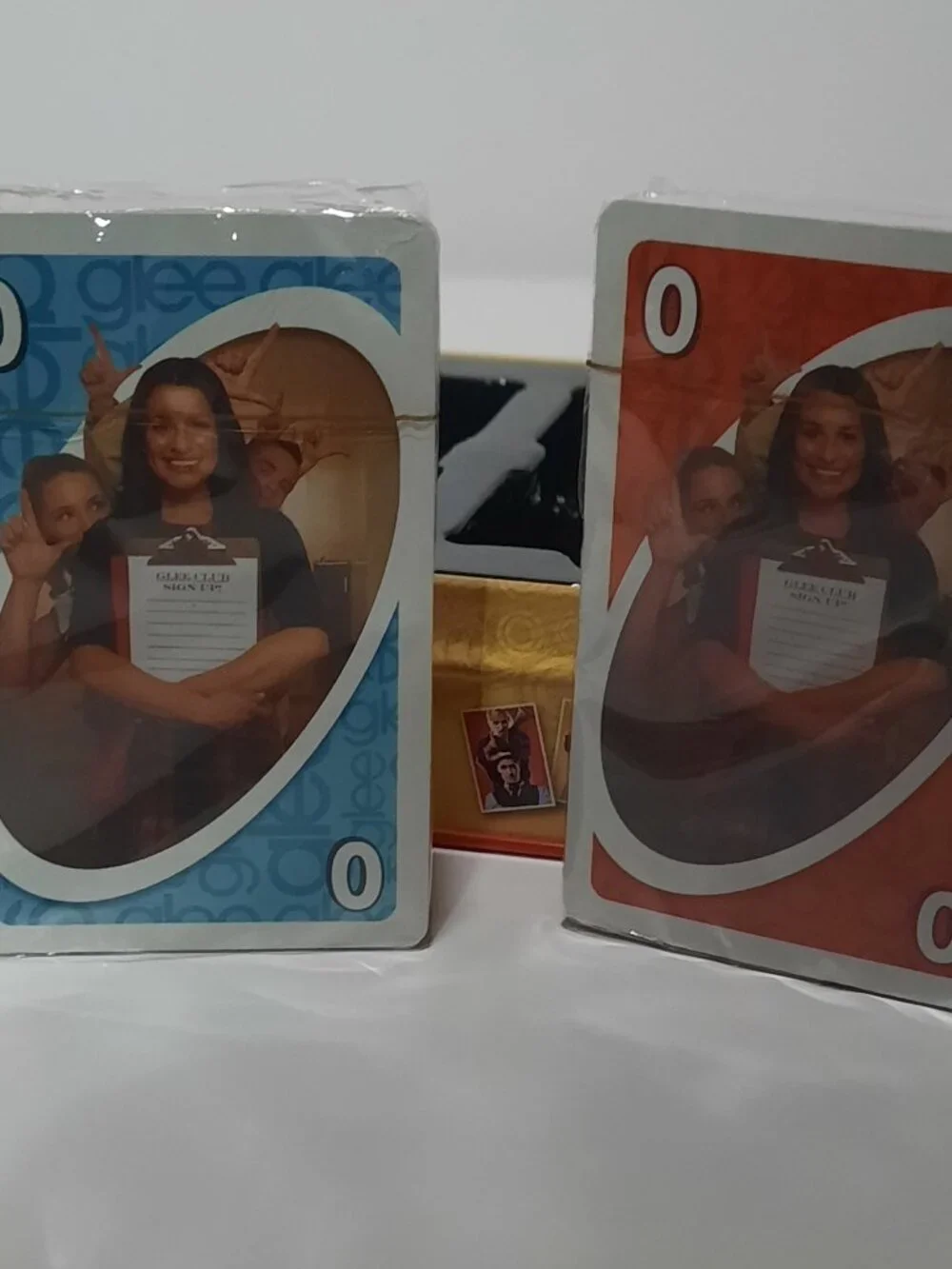 UNO Glee Edition 2010 Fundex Card Game Collectible Tin Sealed Cards Rare